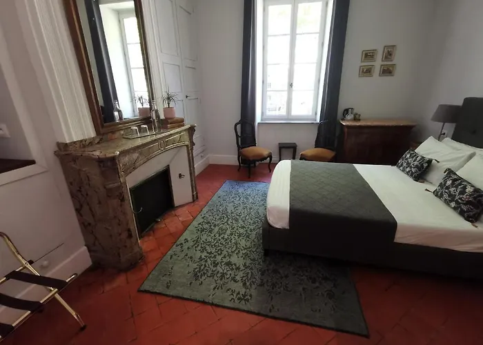 Bed and Breakfast Maison De L'aguze