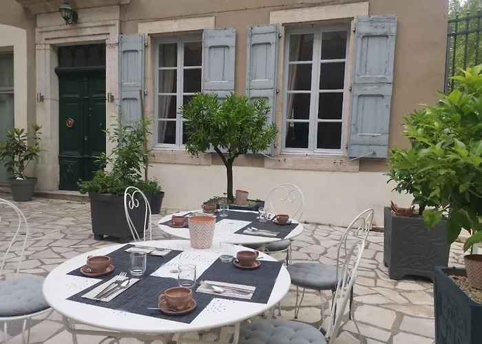 Maison De L'aguze 3*