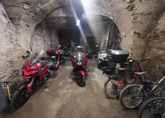 Bed and Breakfast Maison De L'aguze